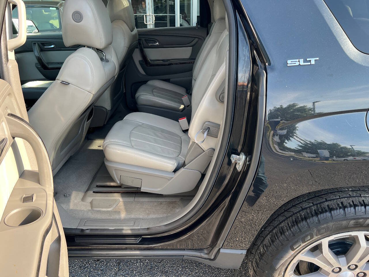 Used 2013 GMC Acadia SLT FWD image 22