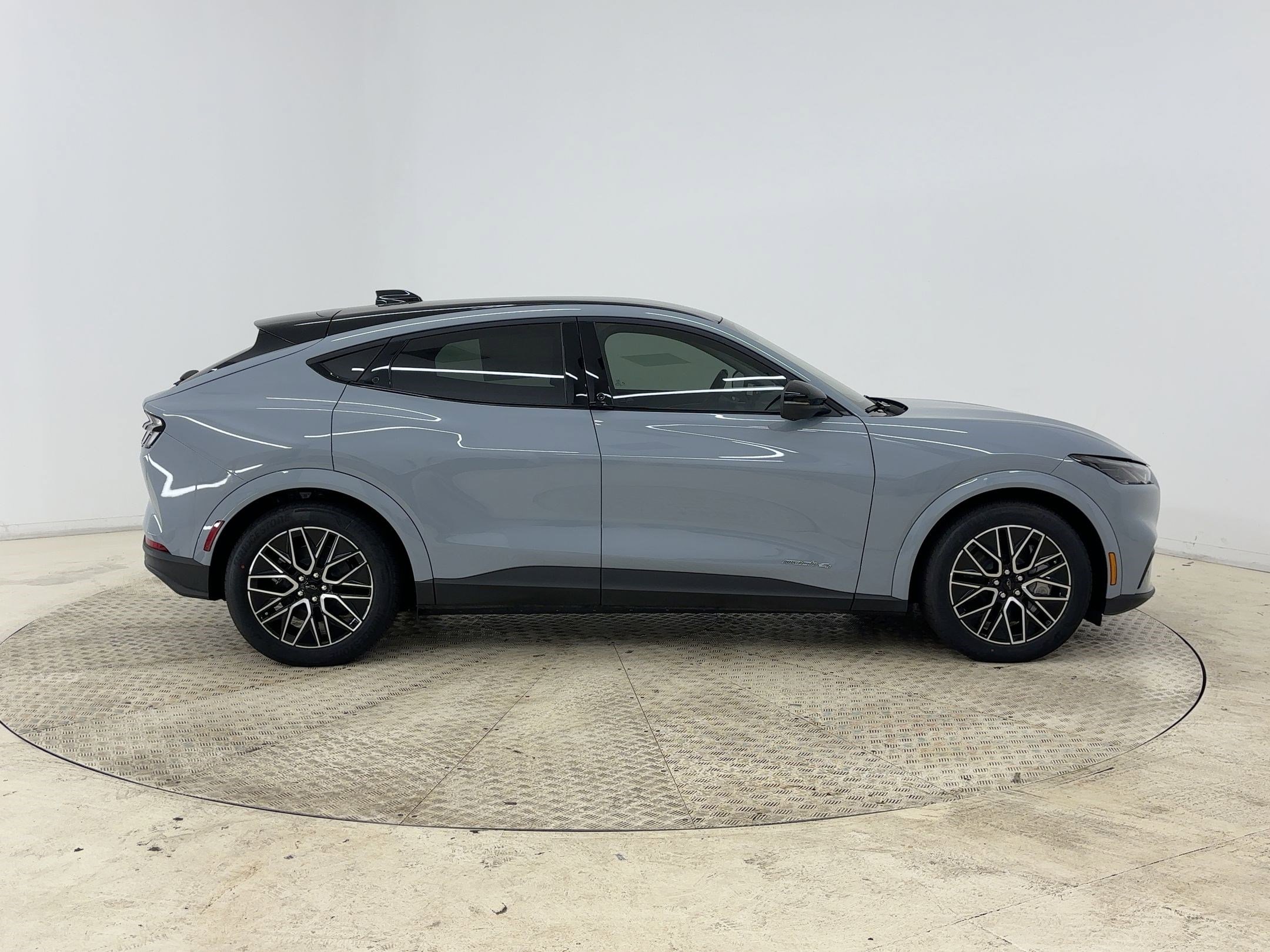 New 2025 Ford Mustang Mach-E Premium image 7