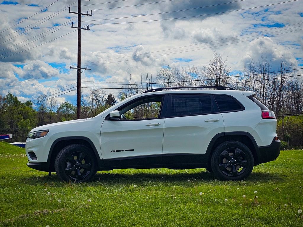 Used 2020 Jeep Cherokee Latitude Plus w/ Cold Weather Group AWD/4WD image 6
