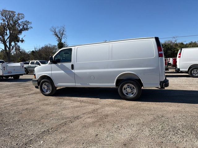 New 2026 Chevrolet Express 2500 w/ Driver Convenience Package RWD image 7