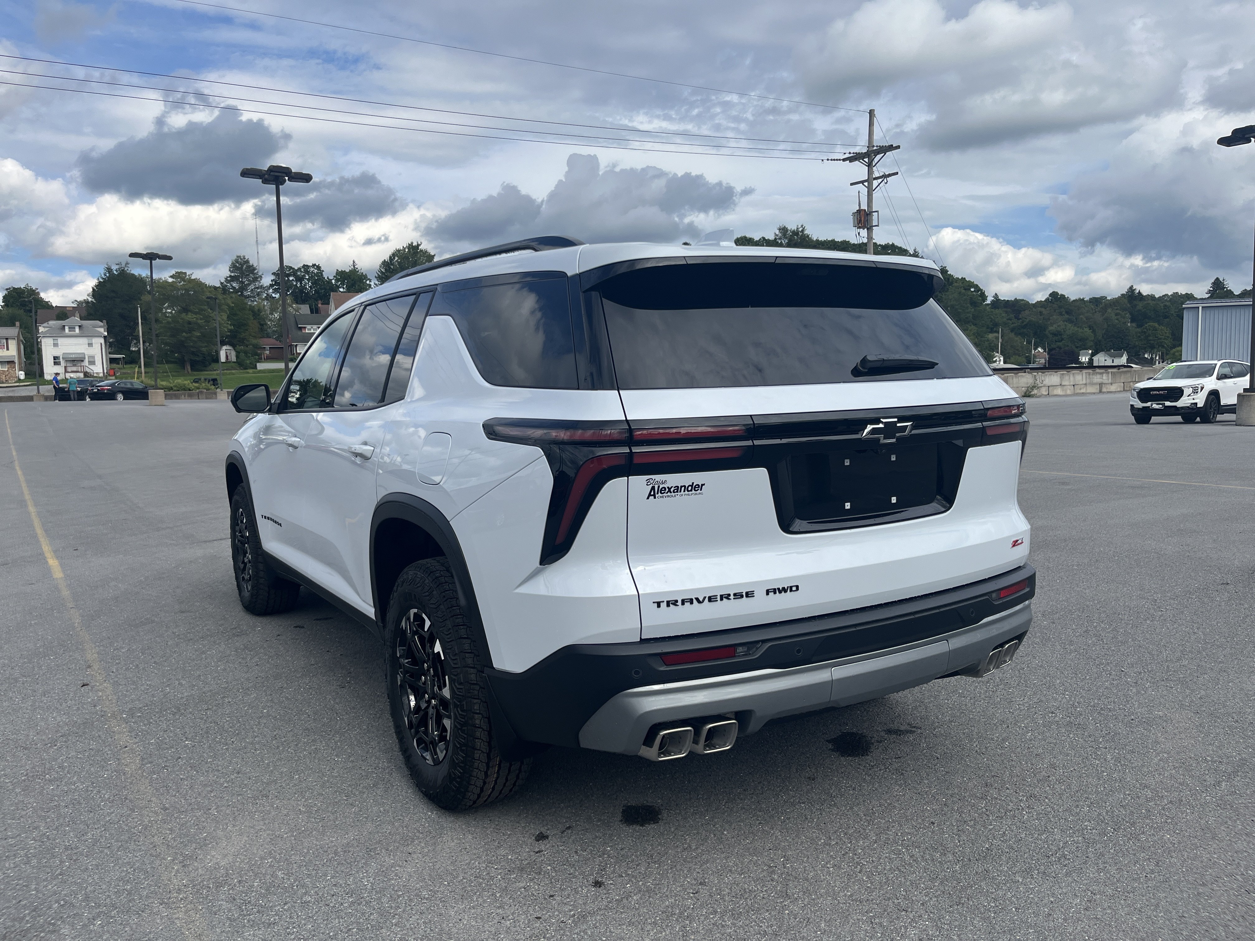 New 2027 Chevrolet Traverse Z71 w/ Driver Confidence Package AWD/4WD image 4