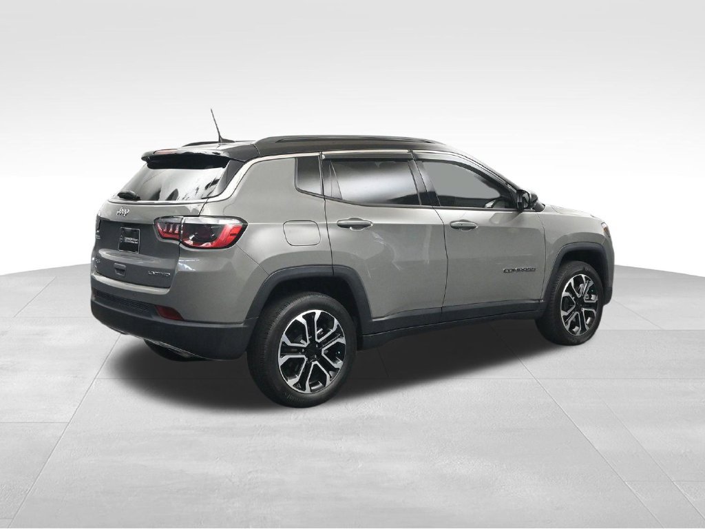 Used 2023 Jeep Compass Limited AWD/4WD image 5
