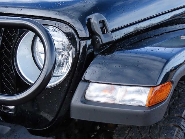 Used 2023 Jeep Gladiator Overland w/ Popular Equipment Package image 10