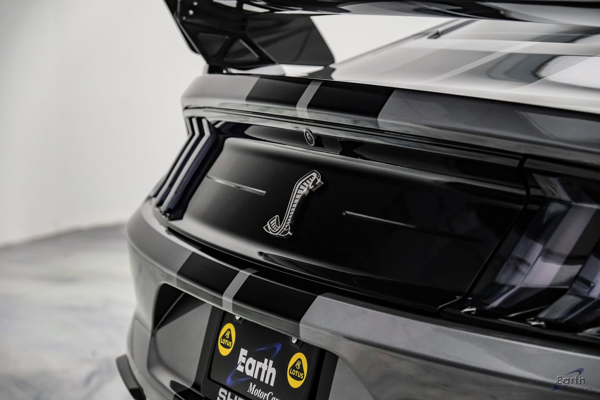 Used 2021 Ford Mustang Shelby GT500 w/ Carbon Fiber Track Pack RWD image 18