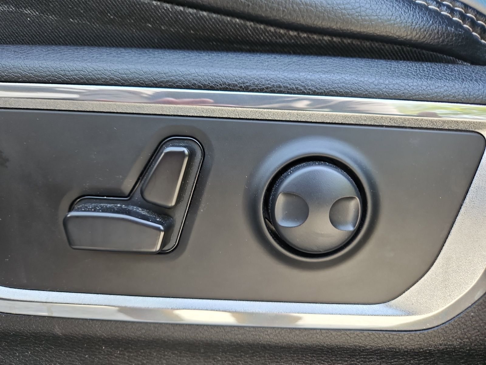 Used 2023 RAM 1500 Laramie AWD/4WD image 20
