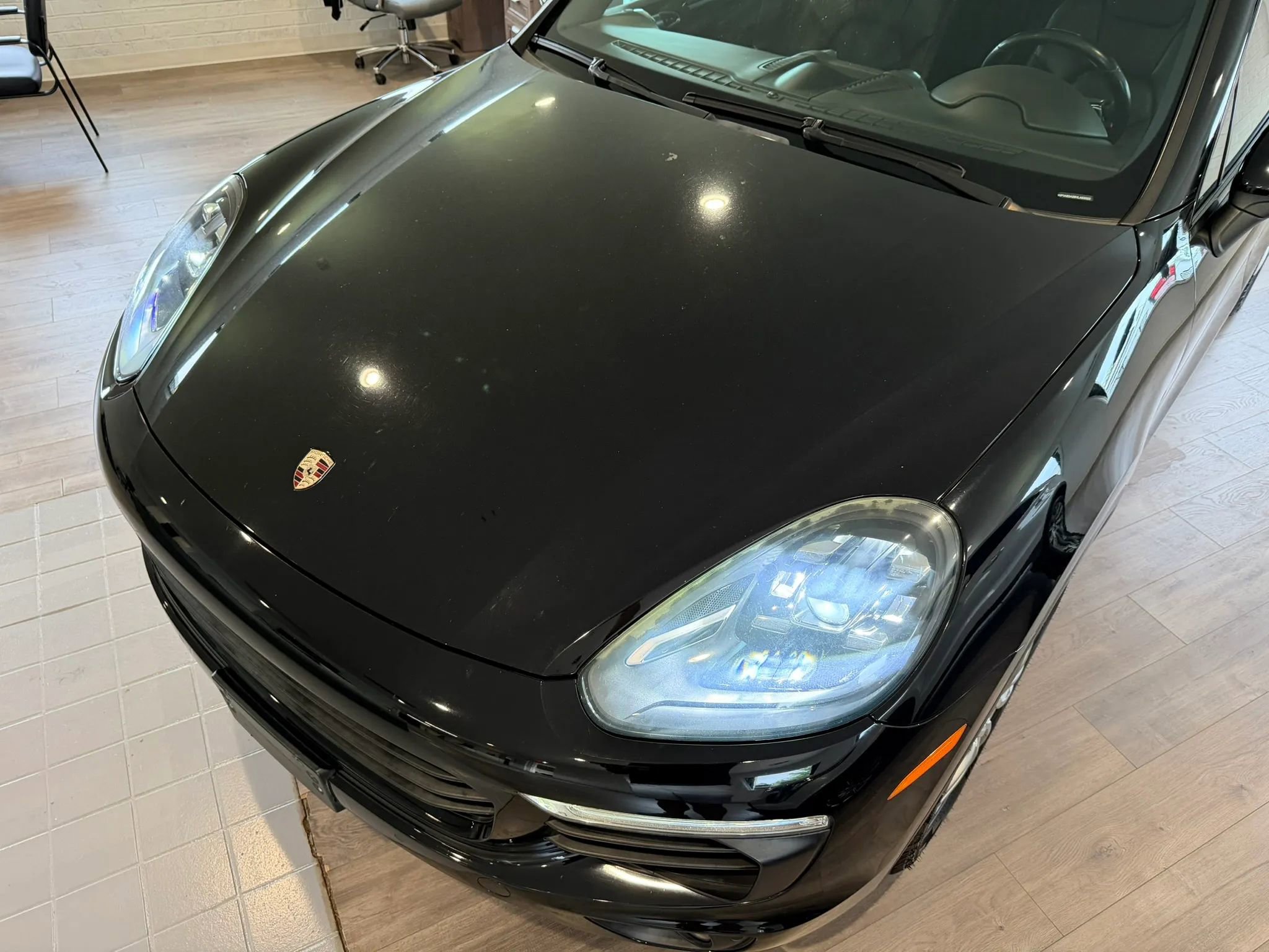 Used 2017 Porsche Cayenne S AWD/4WD image 9