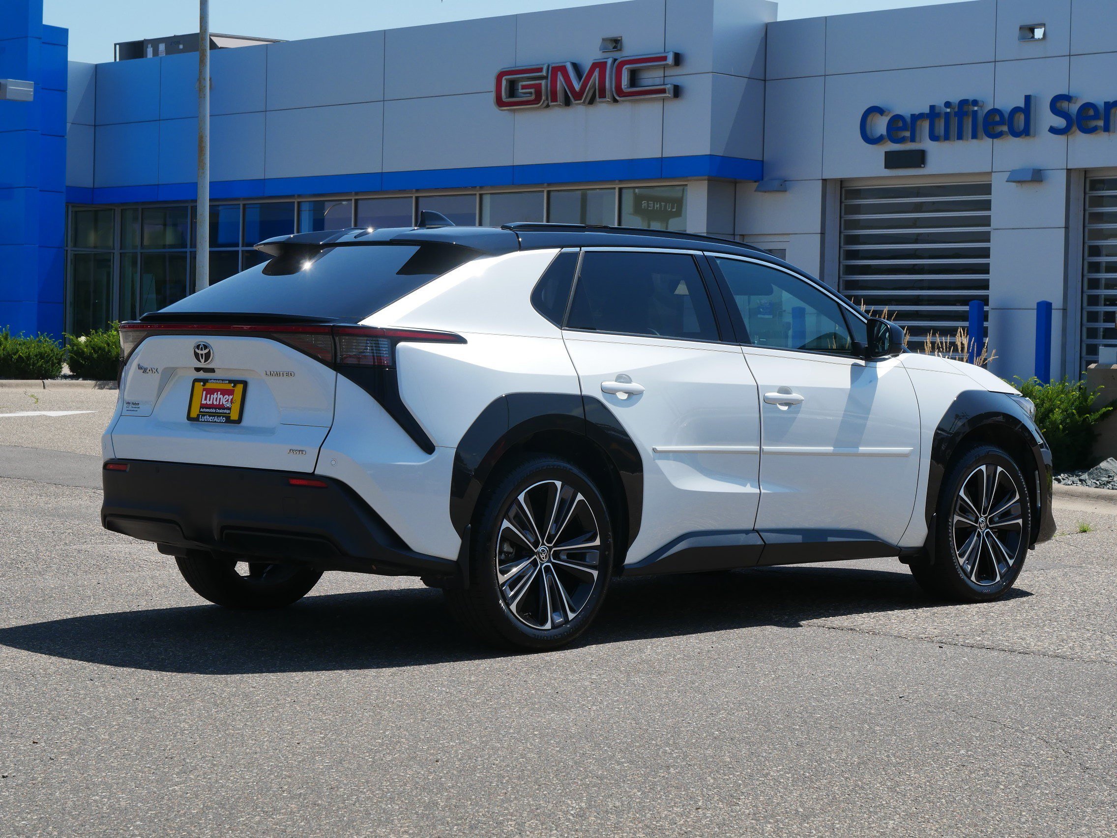 Used 2023 Toyota bZ4X AWD w/ Weather Package image 7
