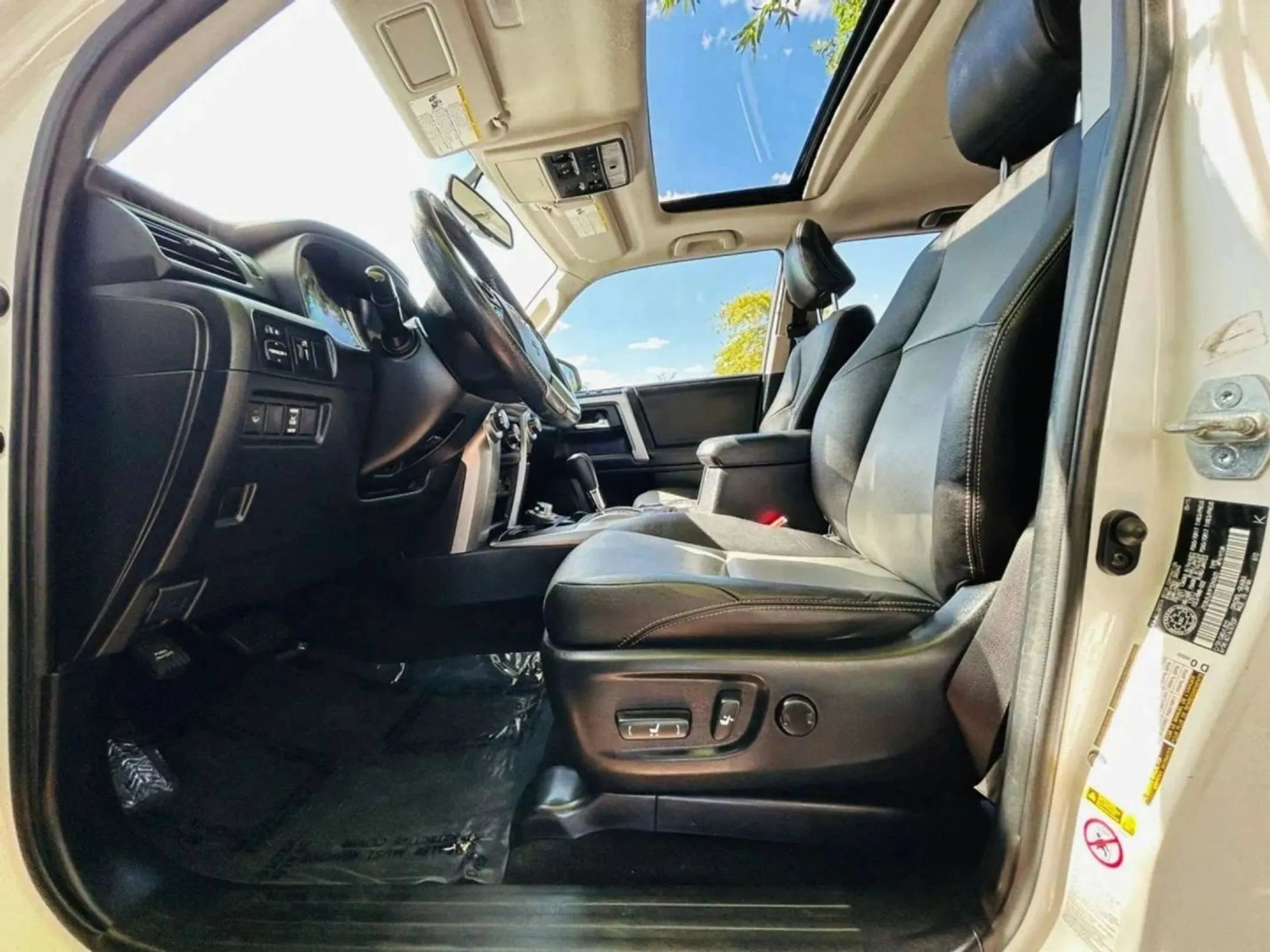 Used 2015 Toyota 4Runner 4WD image 7