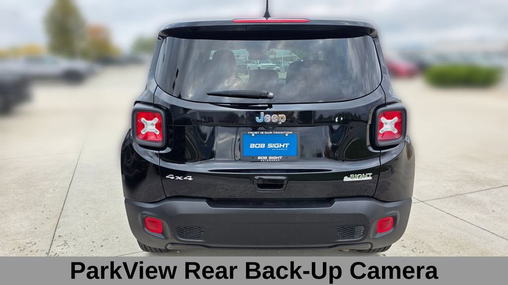 Used 2023 Jeep Renegade Latitude AWD/4WD video 4