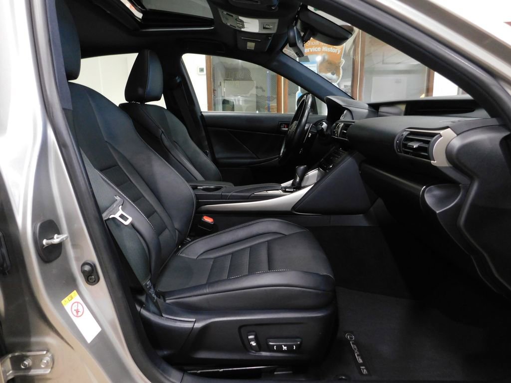 Used 2018 Lexus IS 300 F Sport w/ F Sport Package image 94