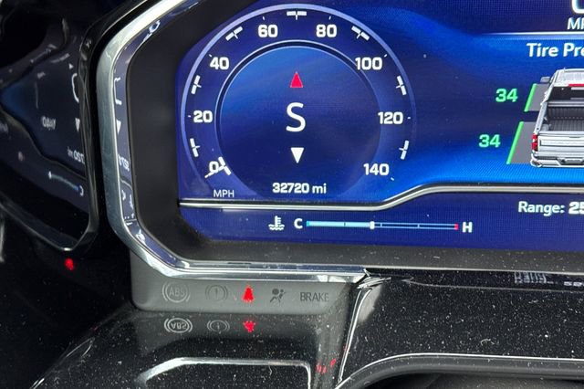 Used 2025 Chevrolet Silverado 1500 LT image 38