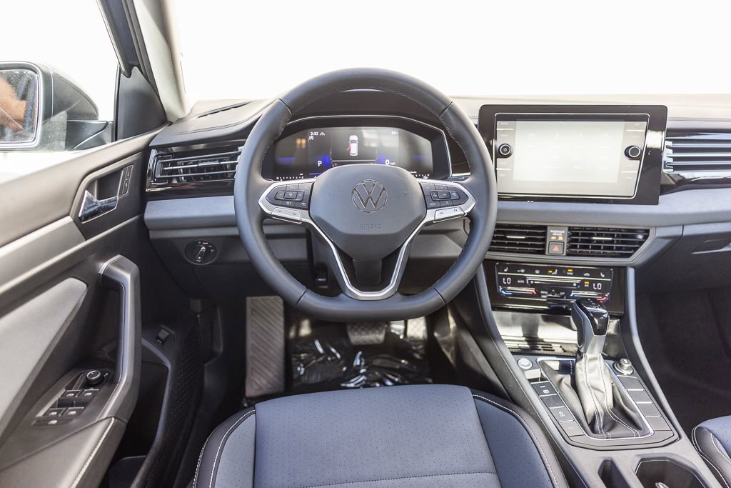 New 2026 Volkswagen Jetta SE FWD image 6