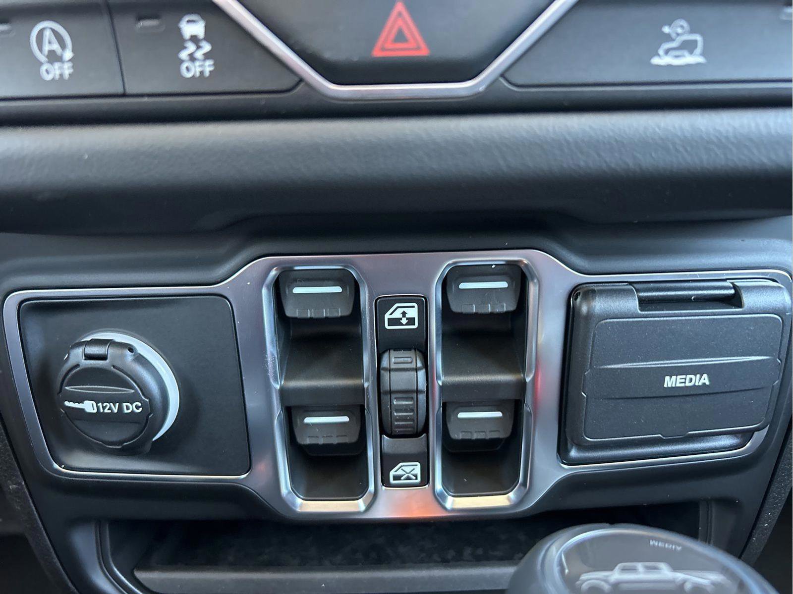 New 2026 Jeep Gladiator Sport AWD/4WD image 30