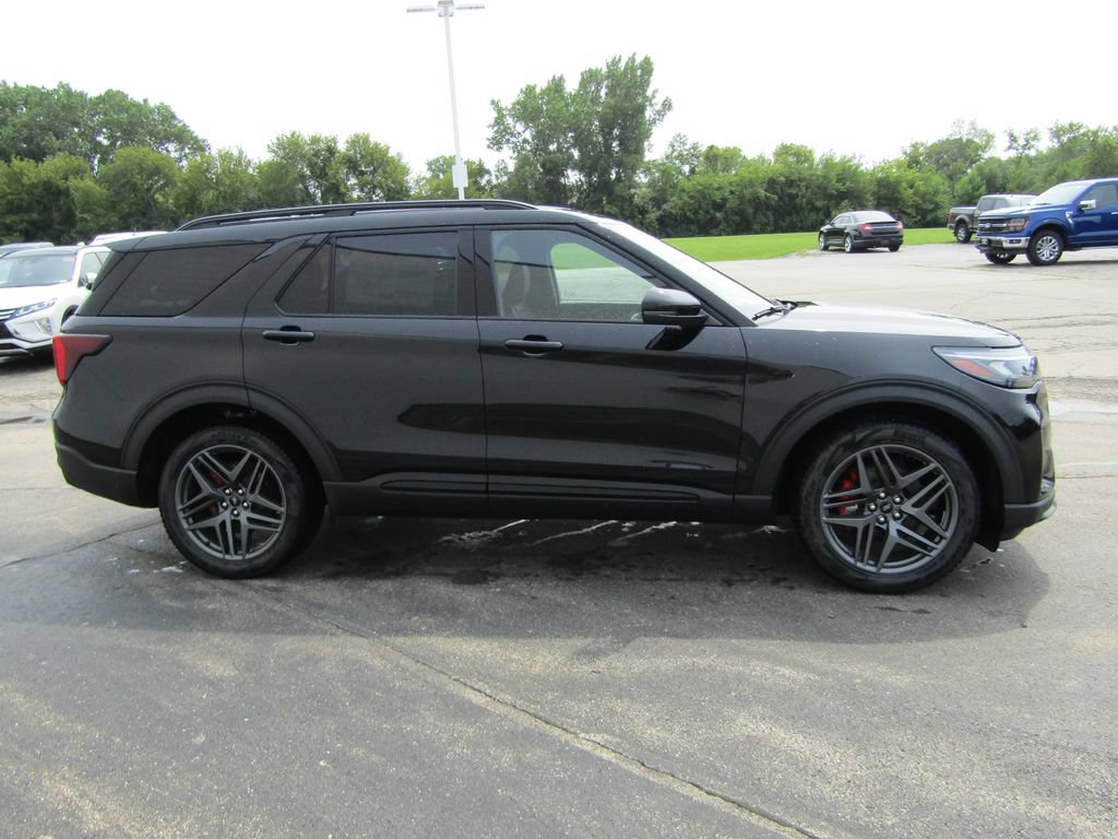 New 2026 Ford Explorer ST AWD/4WD image 9