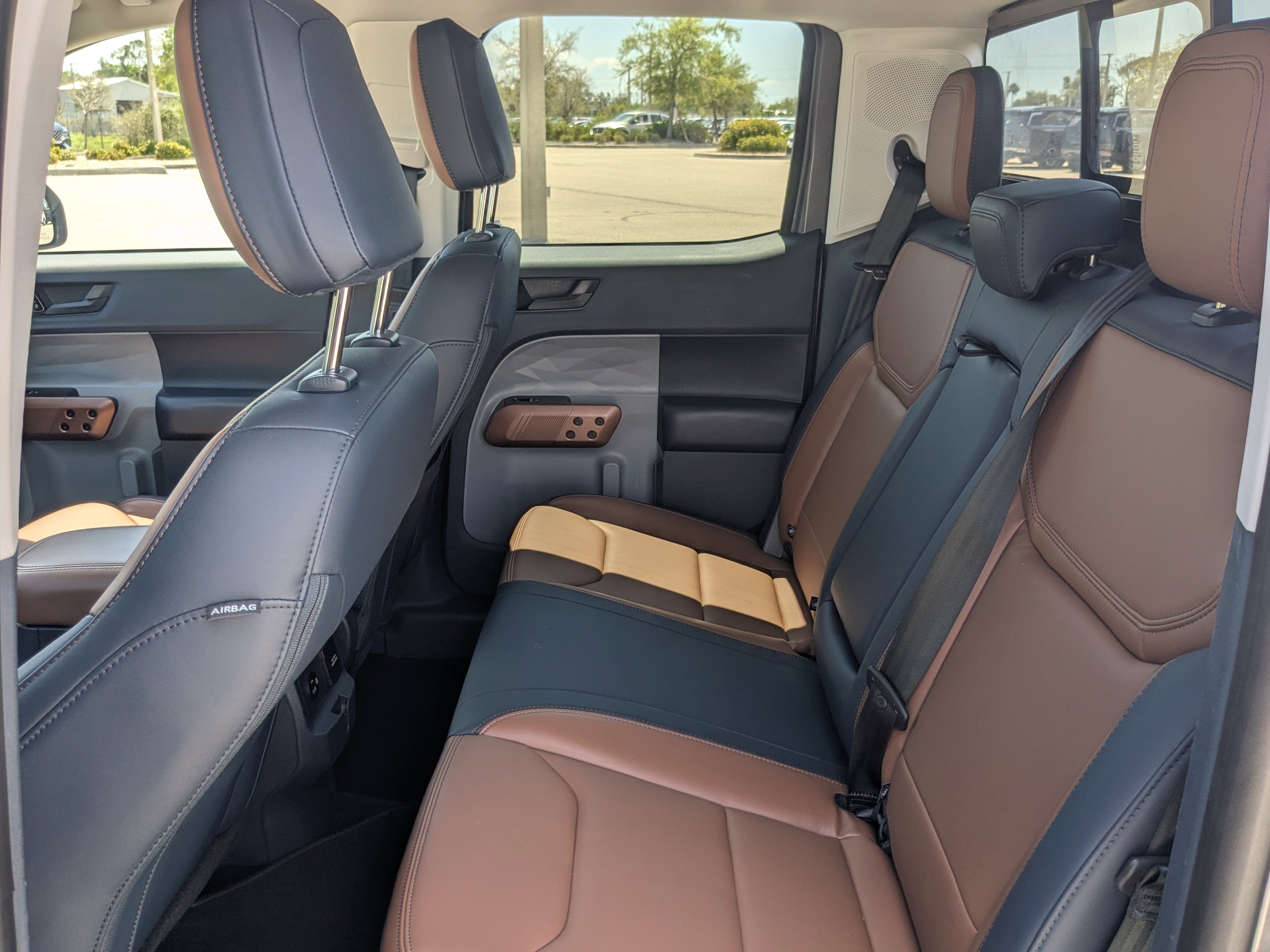 Used 2022 Ford Maverick Lariat w/ Lariat Luxury Package image 17