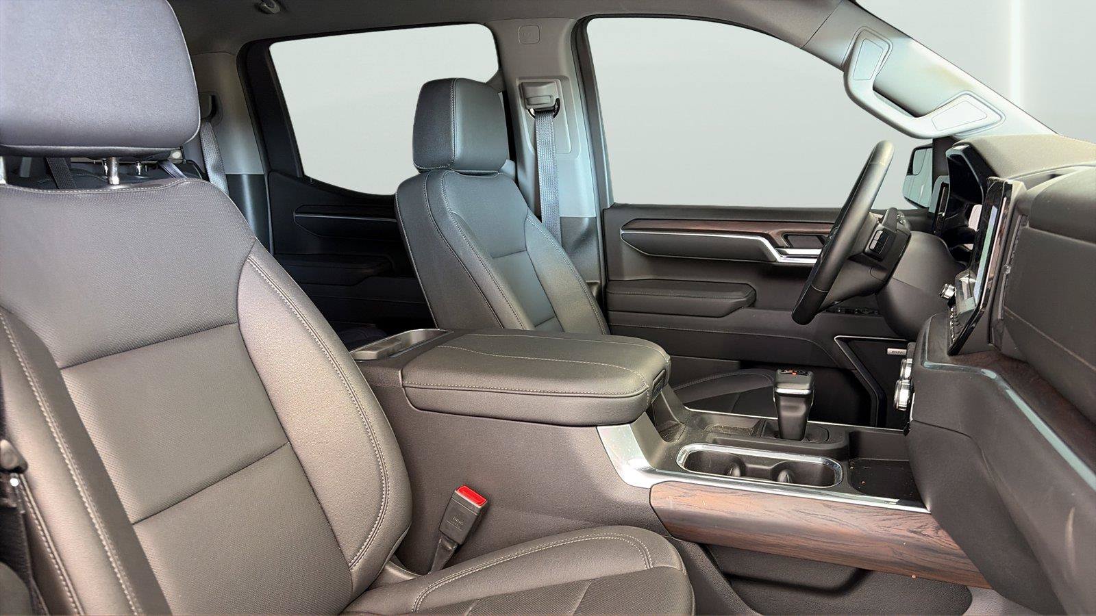 Used 2026 GMC Sierra 1500 SLT w/ SLT Premium Package AWD/4WD image 14