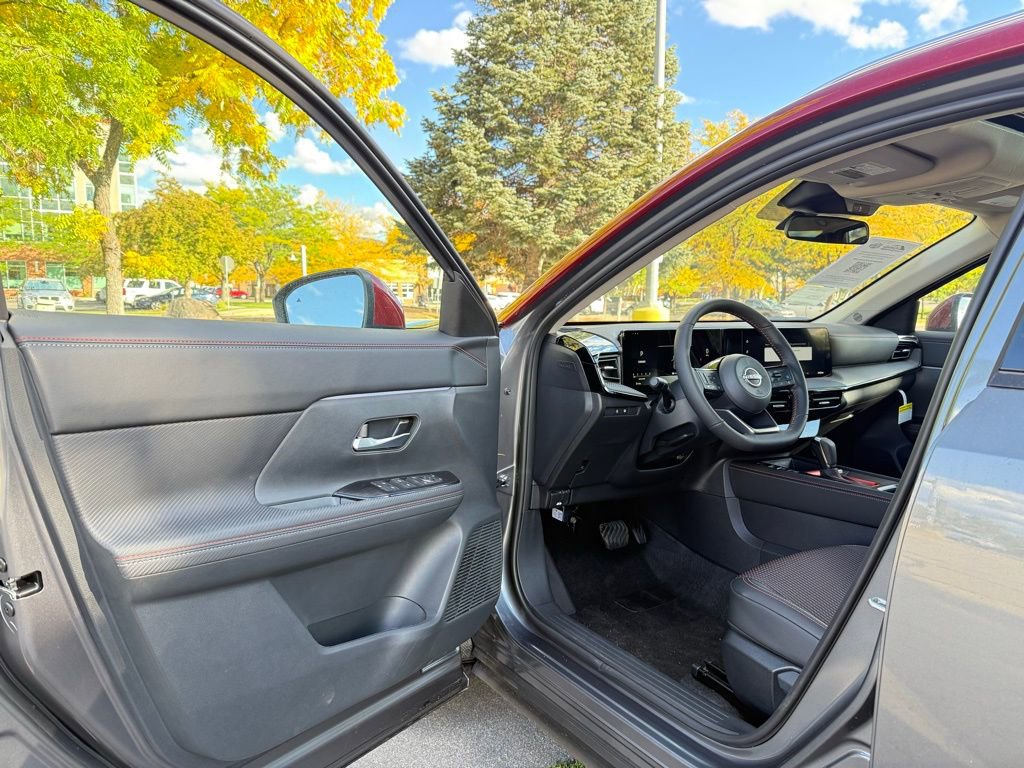 New 2026 Nissan Kicks SR w/ SR Premium Package image 10