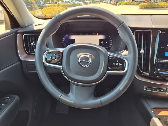 Certified 2023 Volvo XC60 B5 Plus w/ Climate Package AWD/4WD image 22