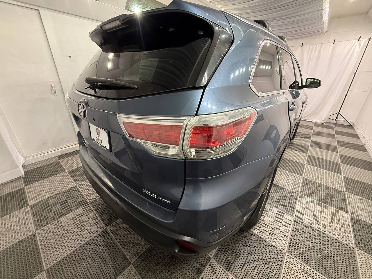 Used 2014 Toyota Highlander XLE AWD/4WD image 36