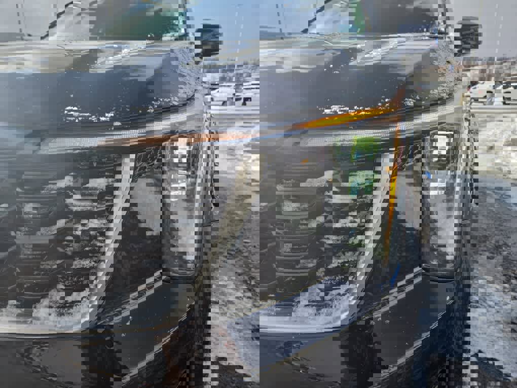 Used 2024 Kia Sorento S image 8