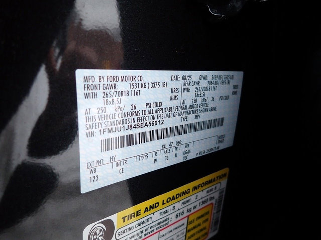 Certified 2025 Ford Expedition Active image 19