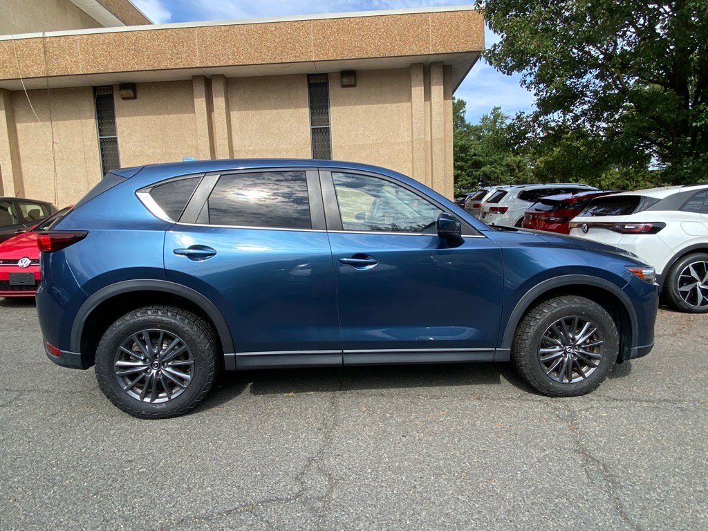 Used 2021 MAZDA CX-5 Touring image 2