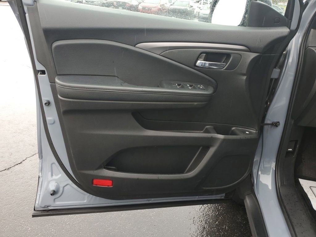 Used 2022 Honda Pilot Sport image 20