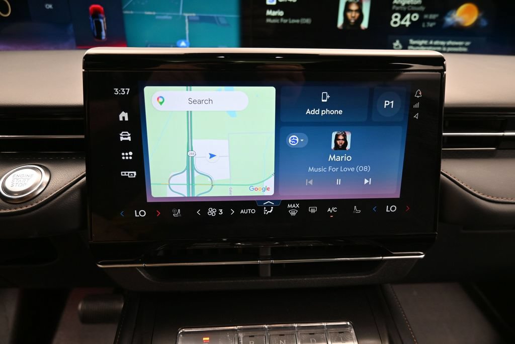 Used 2025 Lincoln Nautilus Reserve AWD/4WD image 14