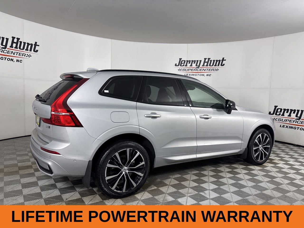 Used 2023 Volvo XC60 B5 Ultimate image 5
