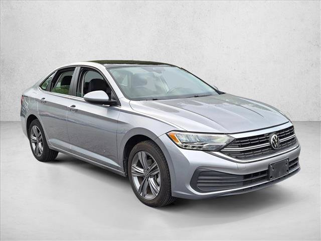 Used 2024 Volkswagen Jetta SE FWD image 3