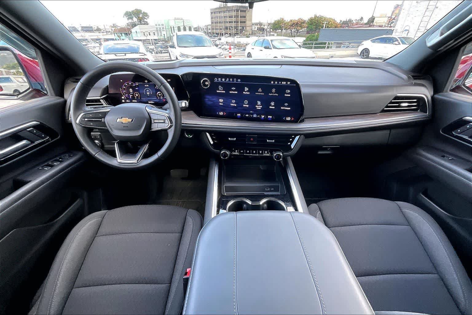 Used 2025 Chevrolet Tahoe LS AWD/4WD image 10