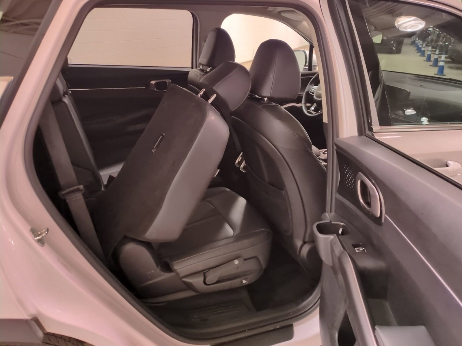 Certified 2025 Kia Sorento S AWD/4WD image 11