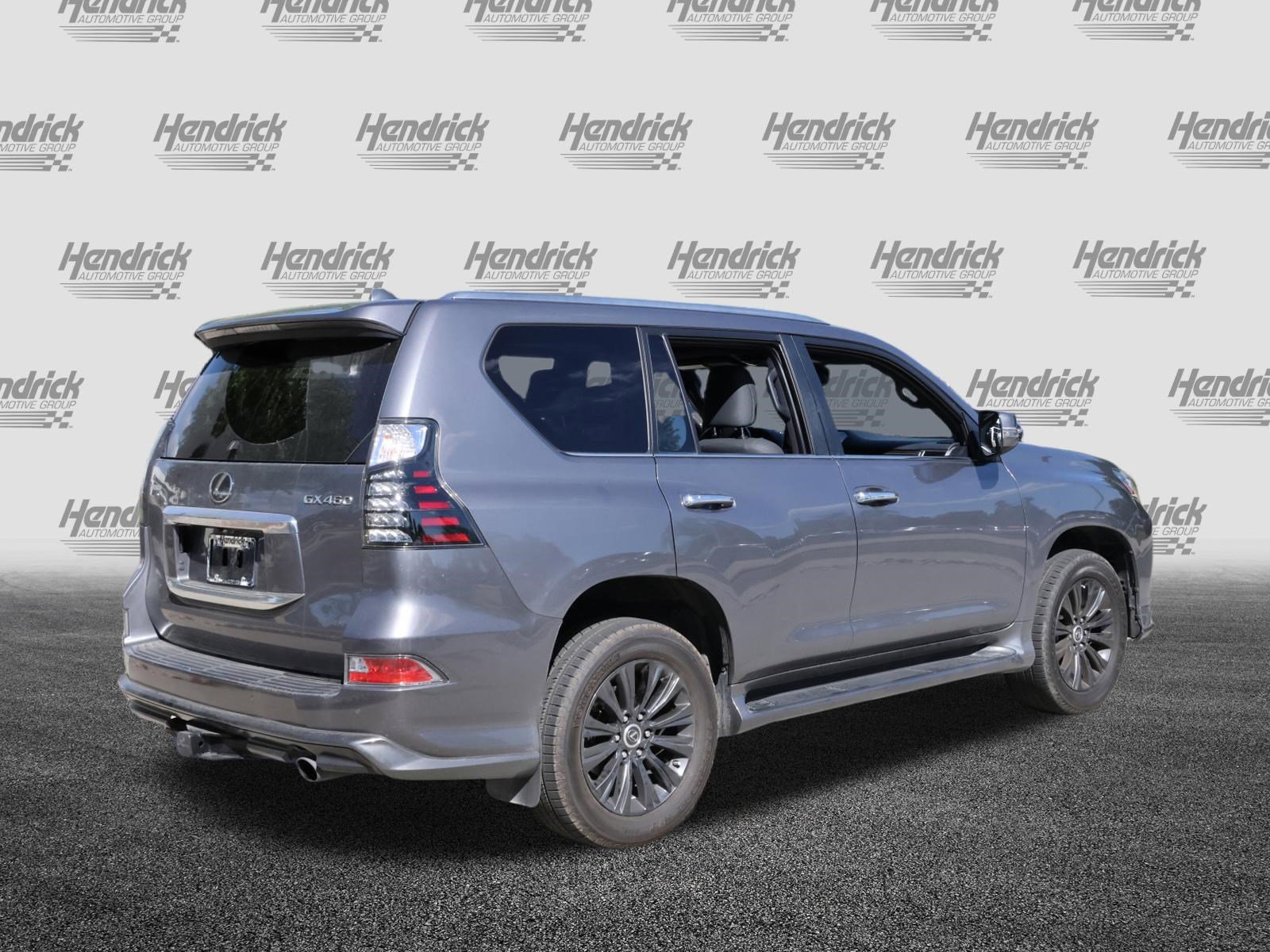 Used 2023 Lexus GX 460 Premium w/ Accessory Package AWD/4WD image 9