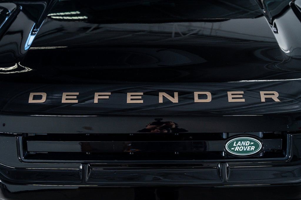 Used 2025 Land Rover Defender 110 X image 17