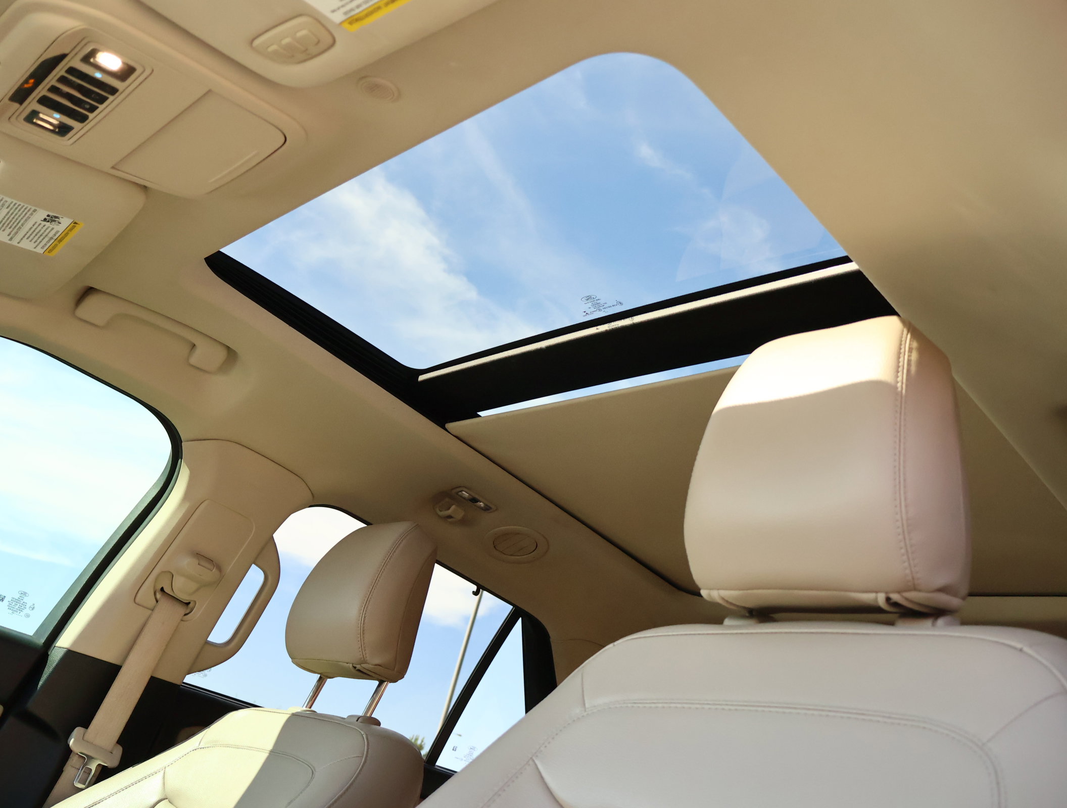 Used 2022 Ford Explorer Limited w/ Equipment Group 301A image 23