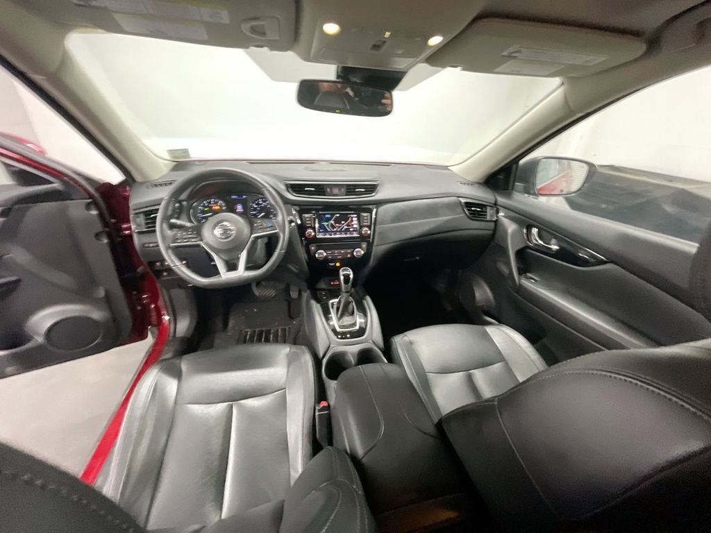 Used 2019 Nissan Rogue SL w/ Premium Package image 21