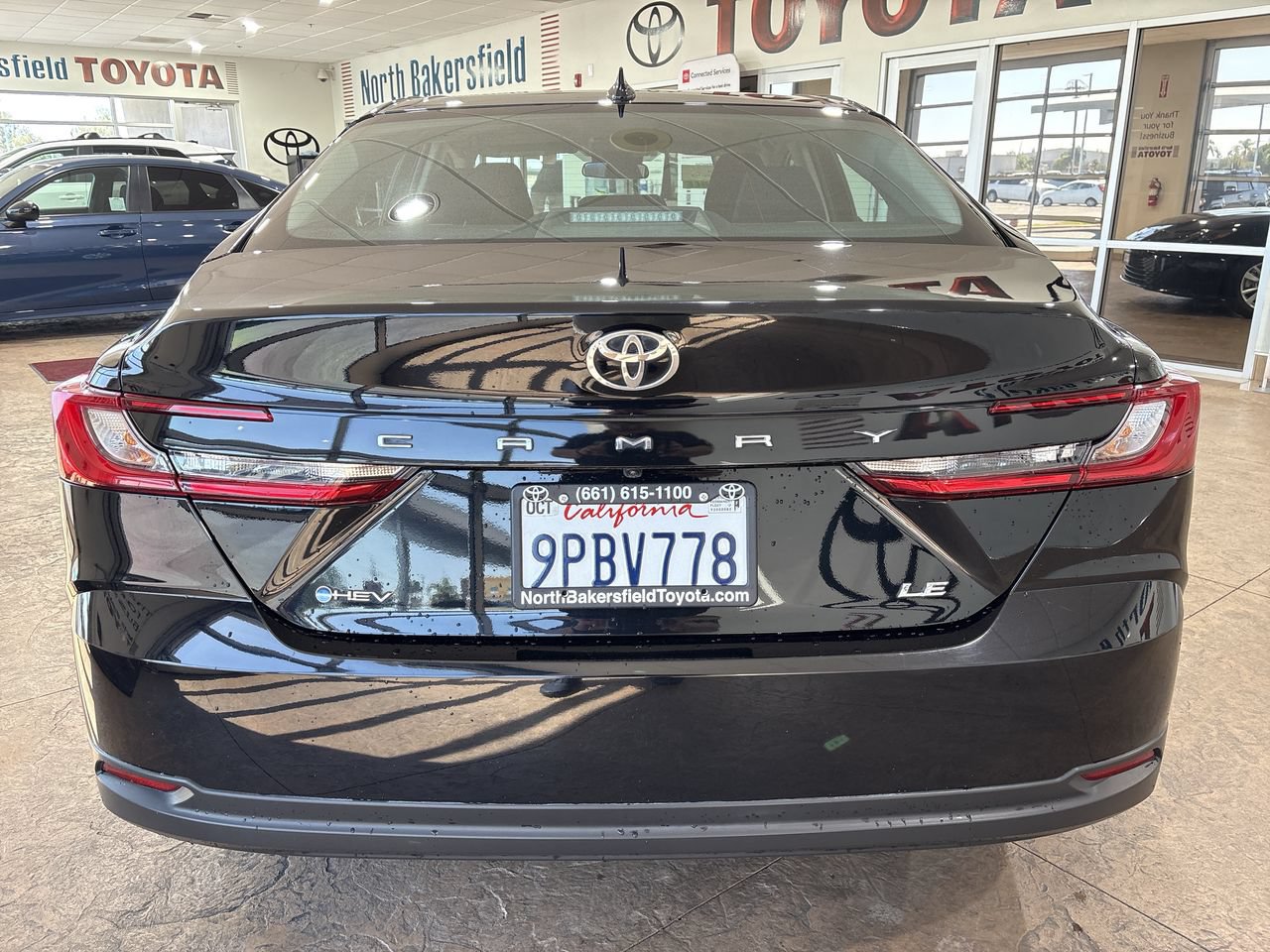 Used 2025 Toyota Camry LE FWD image 9