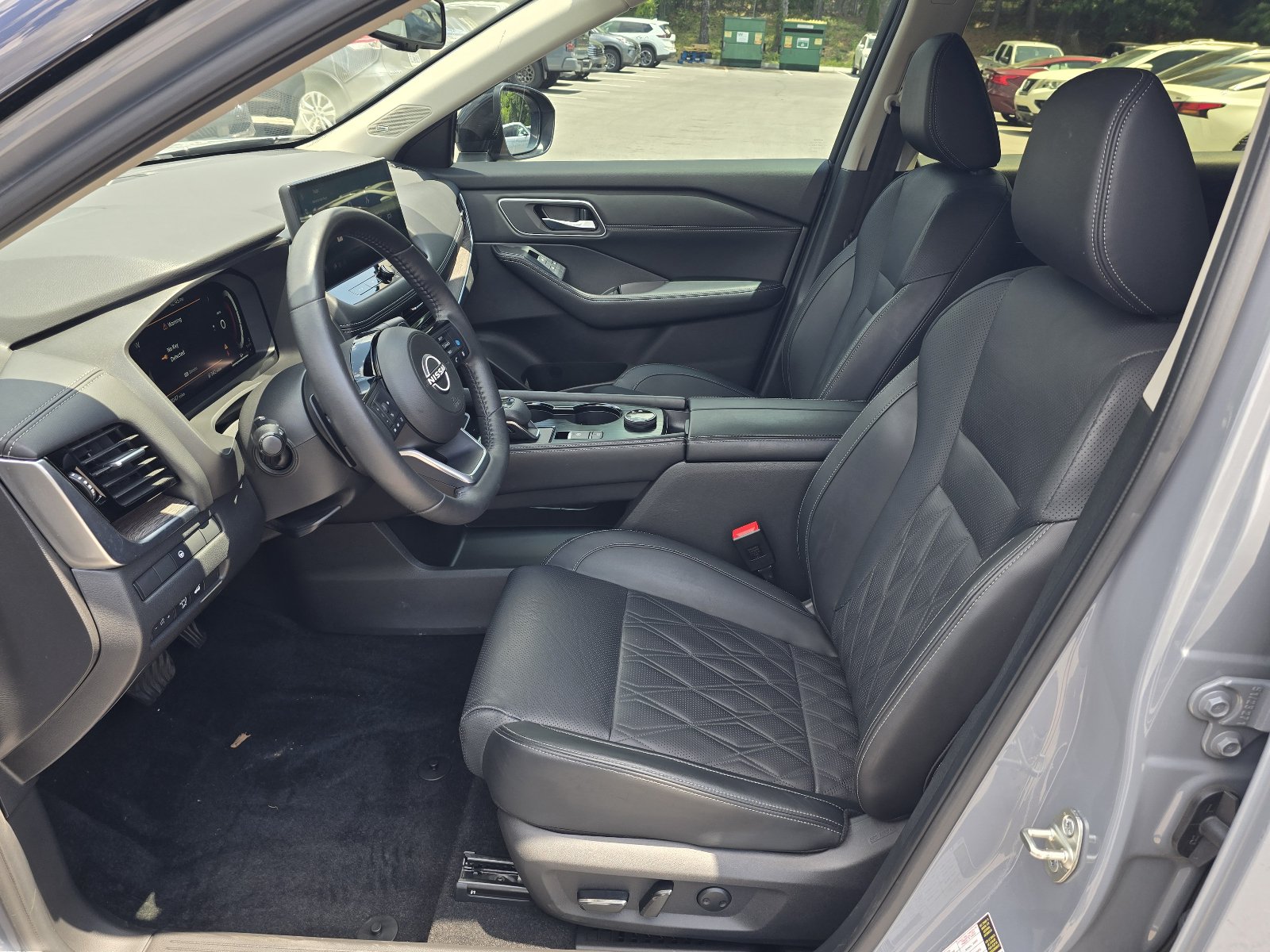 Used 2024 Nissan Rogue Platinum AWD/4WD image 12