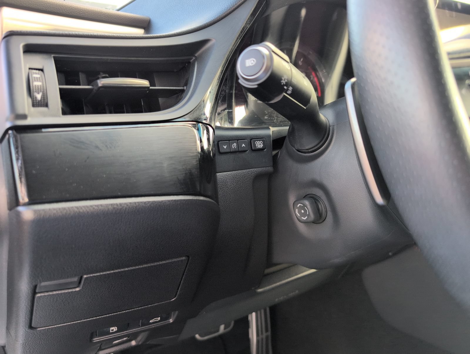 Certified 2024 Lexus ES 350 F Sport w/ Accessory Package (Z1) FWD image 10