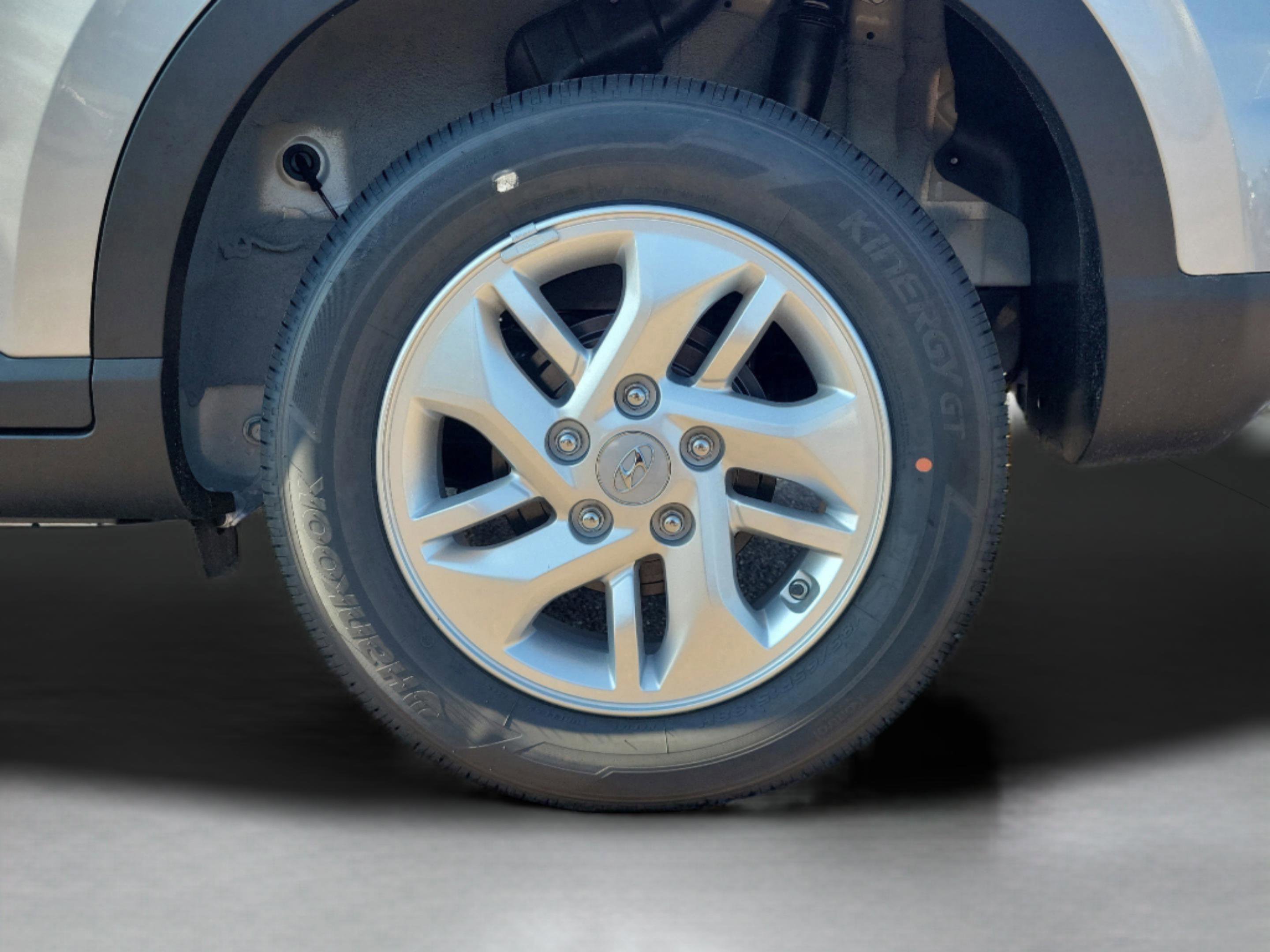 New 2026 Hyundai Venue SE image 30