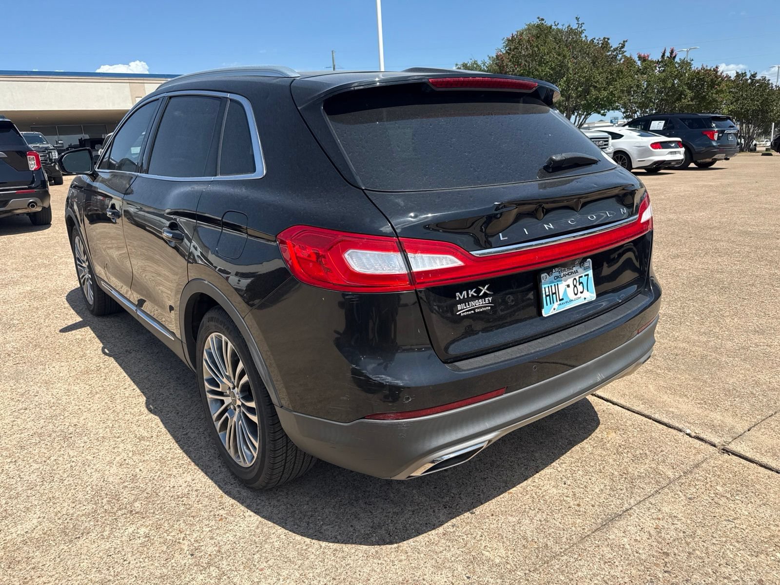 Used 2016 Lincoln MKX Reserve w/ Climate Package FWD image 3
