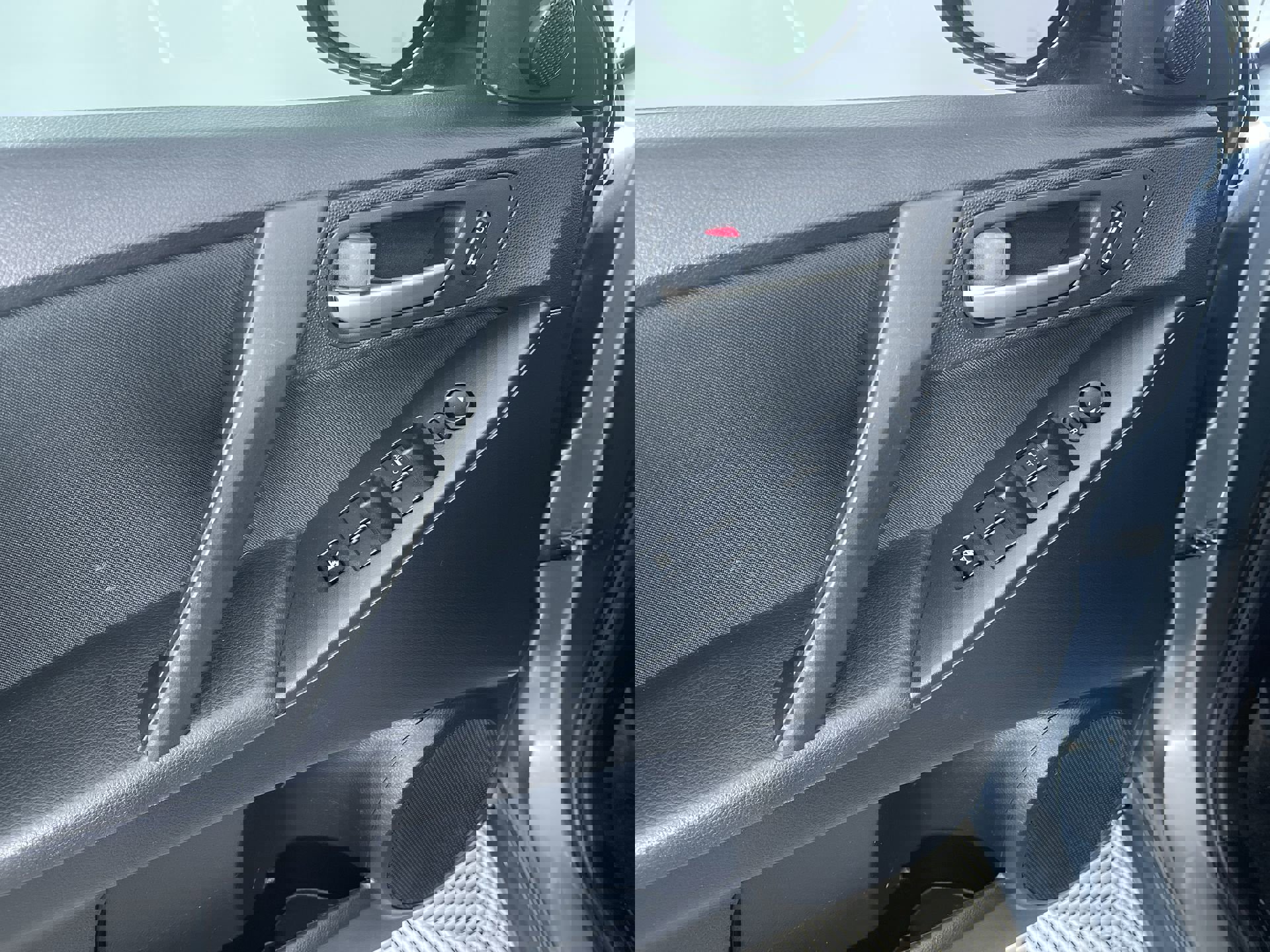 Used 2012 MAZDA MAZDA3 i Touring image 13