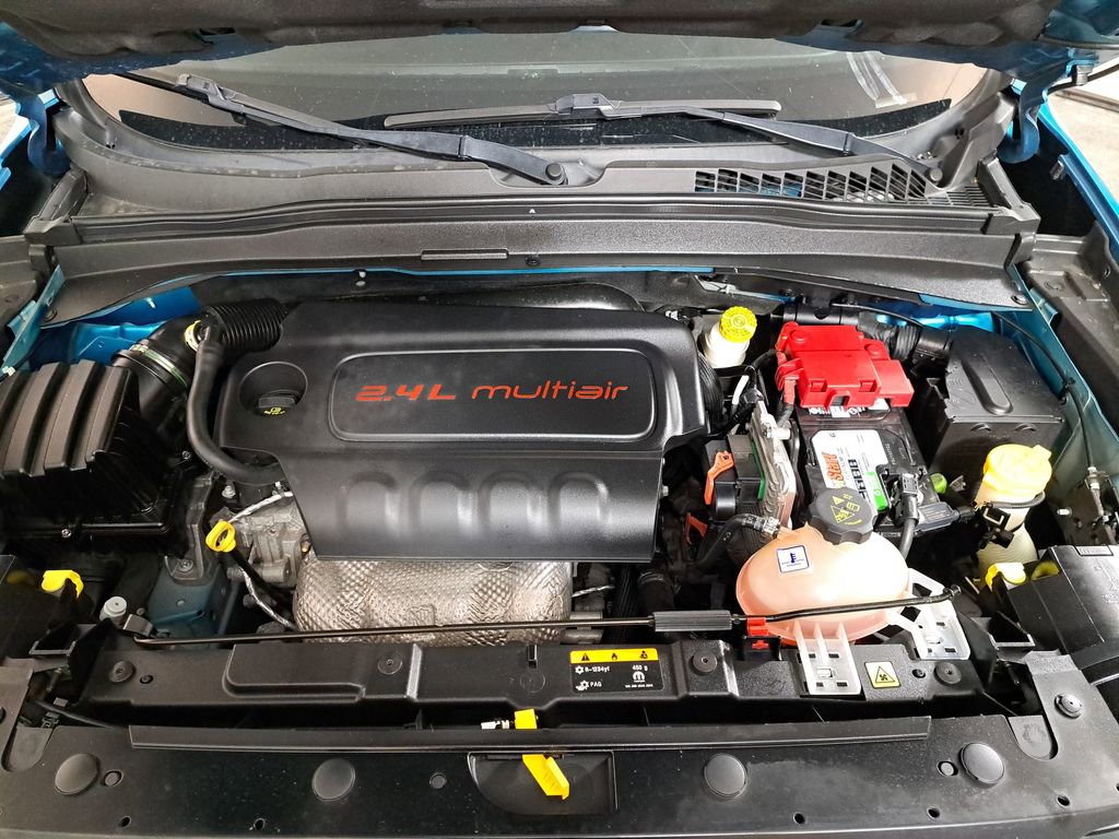 Used 2020 Jeep Renegade Altitude w/ UConnect 8.4 Nav Group image 9