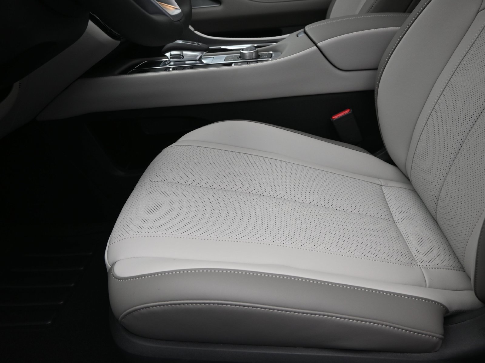 Used 2026 INFINITI QX60 Pure w/ Cargo Package FWD image 13