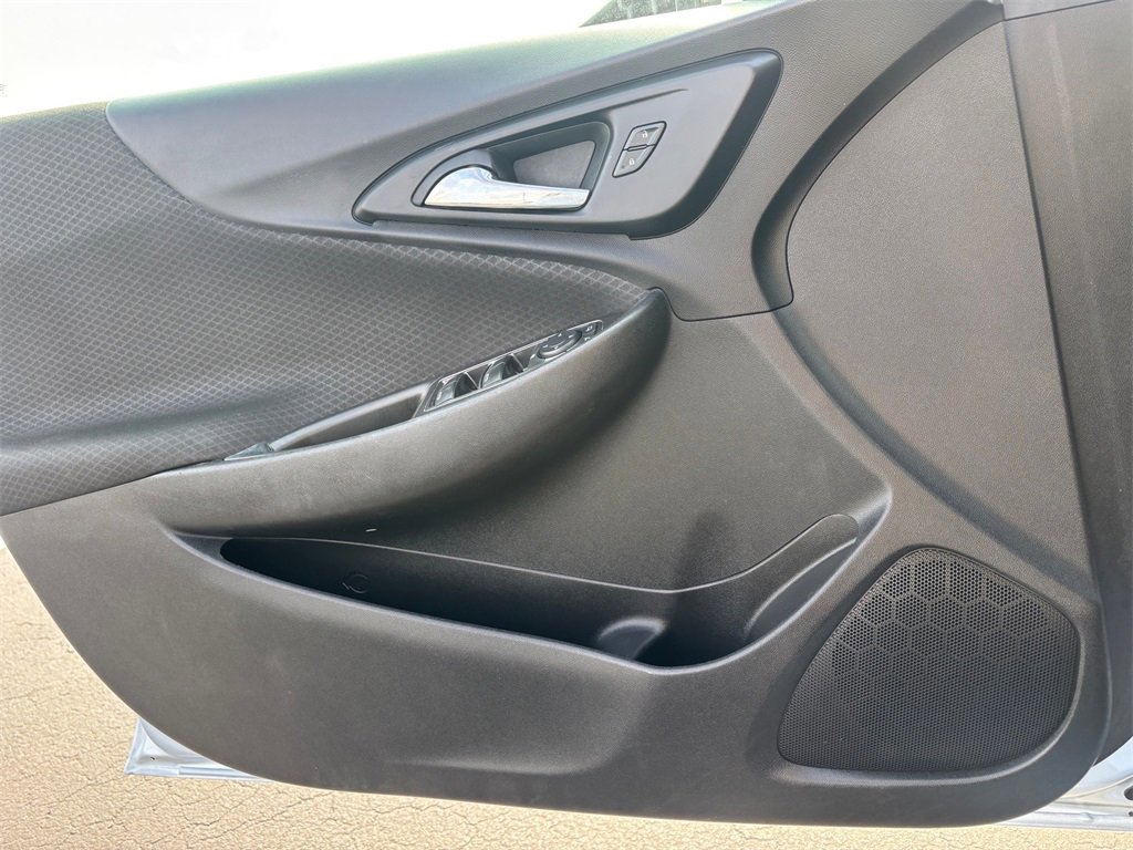 Used 2017 Chevrolet Malibu LT w/ Driver Confidence Package image 22