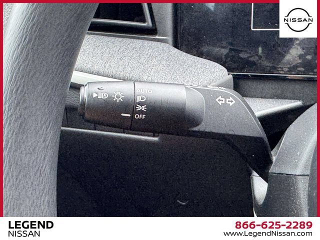 Certified 2025 Nissan Kicks SV AWD/4WD image 19