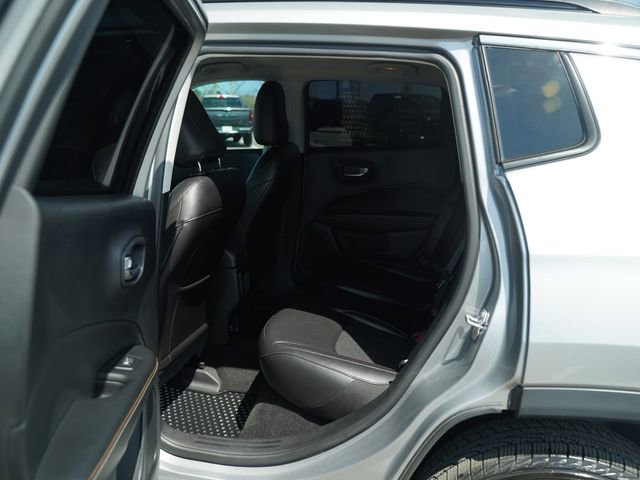 Used 2020 Jeep Compass Latitude w/ Cold Weather Group AWD/4WD image 15