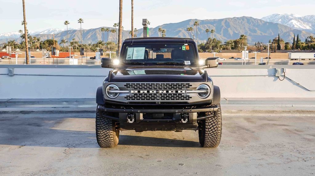Used 2024 Ford Bronco Badlands AWD/4WD image 3