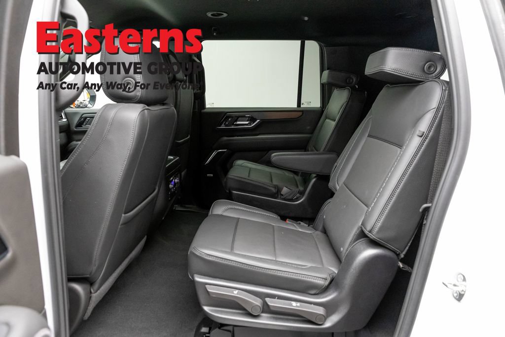 Used 2025 GMC Yukon XL Denali AWD/4WD image 24