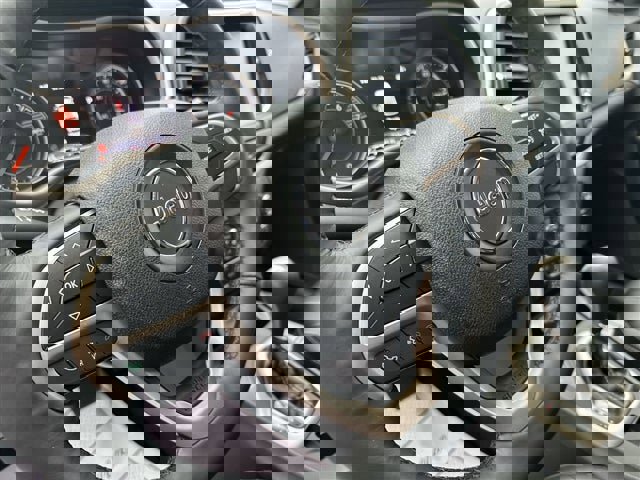 Used 2016 Jeep Cherokee Limited image 14